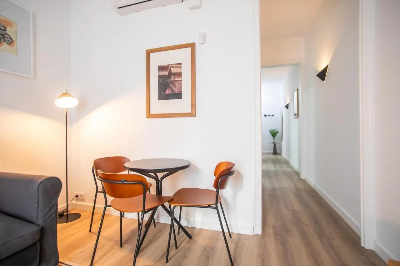 43Apar1010- Super Centric Apartment In Barcelona - Испания