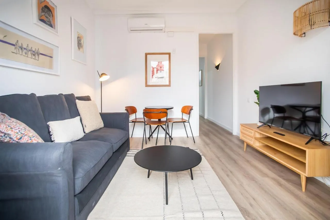 43Apar1010- Super Centric Apartment In Barcelona -
